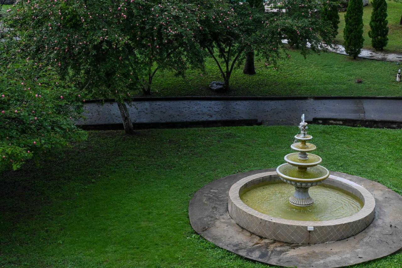 Swiss Valley Hip Resort Suan Phueng Extérieur photo