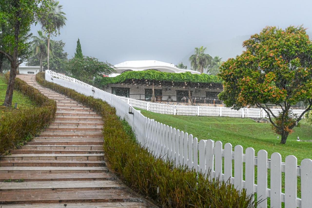Swiss Valley Hip Resort Suan Phueng Extérieur photo