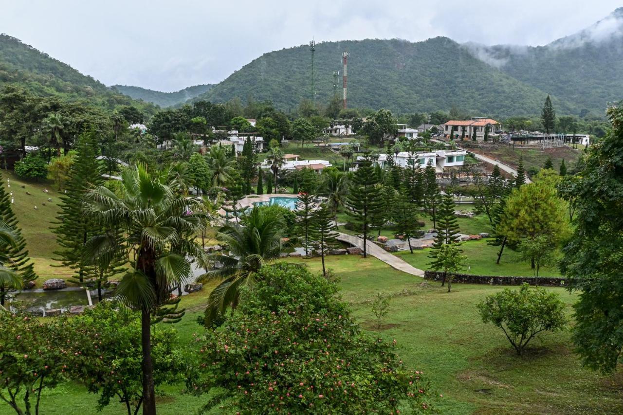Swiss Valley Hip Resort Suan Phueng Extérieur photo