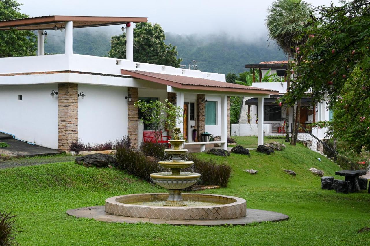 Swiss Valley Hip Resort Suan Phueng Extérieur photo